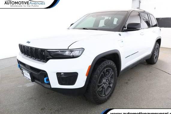 JEEP GRAND CHEROKEE 2024 1C4RJYC61R8923167 image